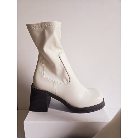 ASOS DESIGN Reverse Mid Heeled White Ivory Platform 80s 70s Sock Boots Shoes 8 - Picture 3 of 12